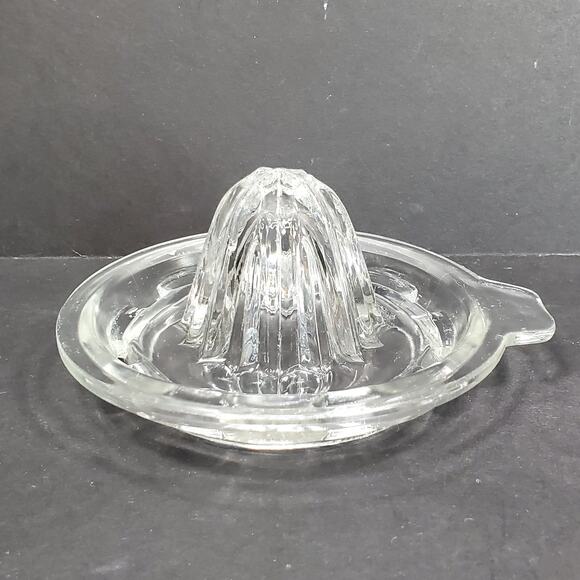 Citrus Reamer Clear Ribbed Glass Juicer with Thumb Tab Handle Vtg - Picture 4 of 12